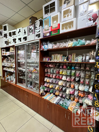 Витрины и шкафы для магазина Макеевка - изображение 7