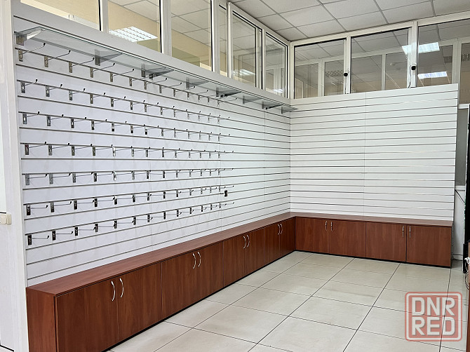 Витрины и шкафы для магазина Макеевка - изображение 1