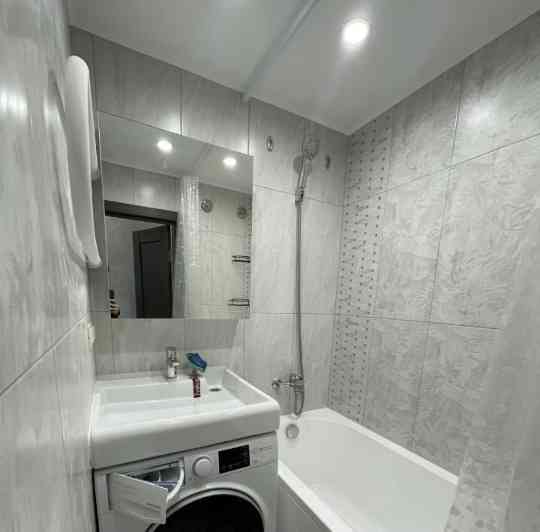 Сдаю однокомнатную квартиру 32.0 м² этаж 4 город Донецк, Киевский район Донецк