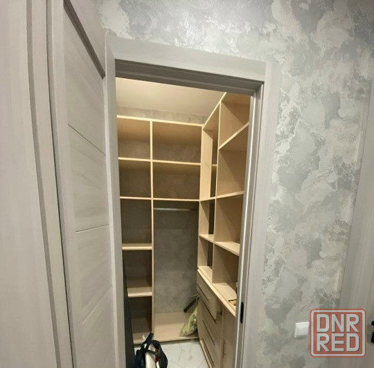 Сдаю однокомнатную квартиру 35.0 м² этаж 5 город Донецк, Будённовский район Донецк - изображение 2