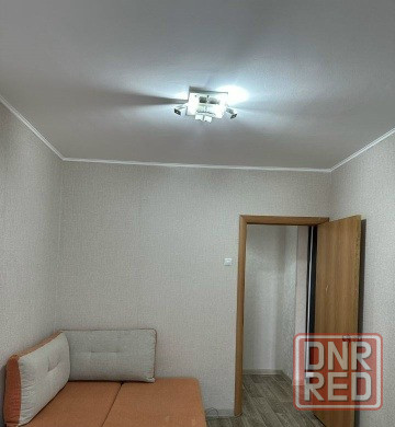 Сдаю однокомнатную квартиру в Пролетарском районе, восточный микрорайон Донецк - изображение 2