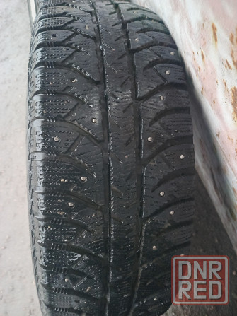 Продаю колёса на ниву с зимней резиной Донецк - изображение 2