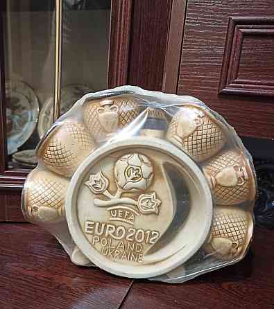 Штоф и стопки ( набор ) евро 2012 новый Донецк