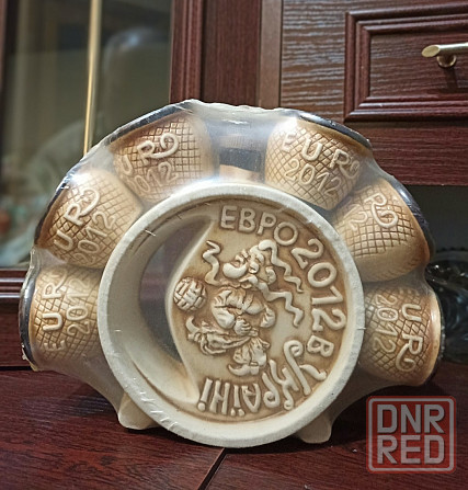 Штоф и стопки ( набор ) евро 2012 новый Донецк - изображение 7