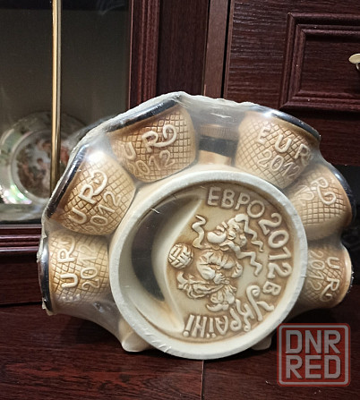 Штоф и стопки ( набор ) евро 2012 новый Донецк - изображение 4