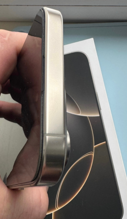 Продам iPhone 16 Pro Max 256гб Донецк