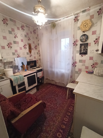 Продам квартиру 3 комнатную 2/4 Город Макеевка, Коммунар (п. Нижняя Крынка) Макеевка