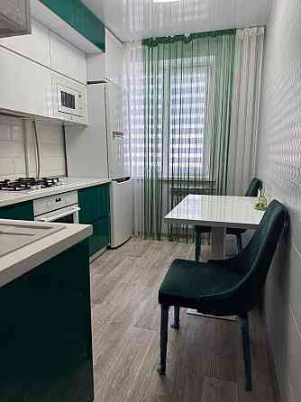 Продается трехкомнатная квартира в Левобережном районе Мариуполь