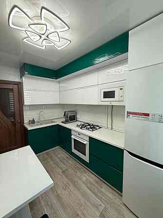 Продается трехкомнатная квартира в Левобережном районе Мариуполь