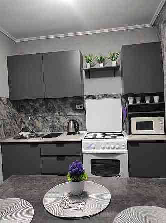 Сдаю квартиру в Ильичёвском районе. Удобное расположение возле остановок. Двушка. Мариуполь