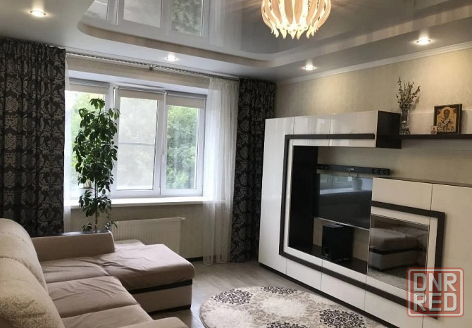 Сдаётся хорошая квартира в Ленинском районе Донецка. Донецк - изображение 1