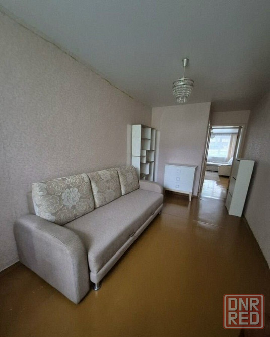 Сдаю однокомнатную квартиру 44.0 м² этаж 1/5 город Донецк, Калининский район, Мед Колледж Донецк - изображение 2