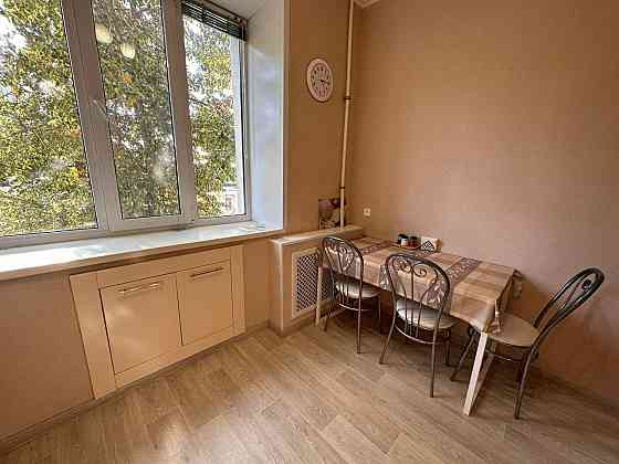 Сдаю 1-комнатную квартиру в Приморском. Мариуполь. Этаж: 3/9 Площадь: 92 м Мариуполь