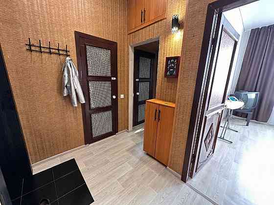 Сдаю 1-комнатную квартиру в Приморском. Мариуполь. Этаж: 3/9 Площадь: 92 м Мариуполь