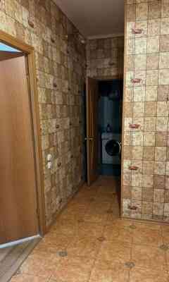 сдаю однокомнатную квартиру 50.0 м² этаж 4/9 город Донецк, Ленинский район, Днепродзержинская улица. Донецк