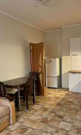 сдаю однокомнатную квартиру 50.0 м² этаж 4/9 город Донецк, Ленинский район, Днепродзержинская улица. Донецк