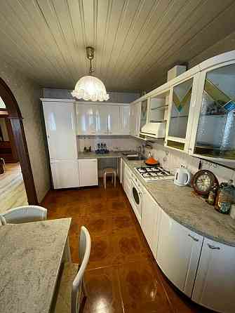 Сдается трехкомнатная квартира в Кировском районе по ул. Петровского Донецк