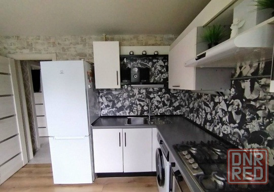Сдаю однокомнатную квартиру 36.0 м² этаж 3/10 город Донецк, Ворошиловский район, улица Розы Люксембу Донецк - изображение 2