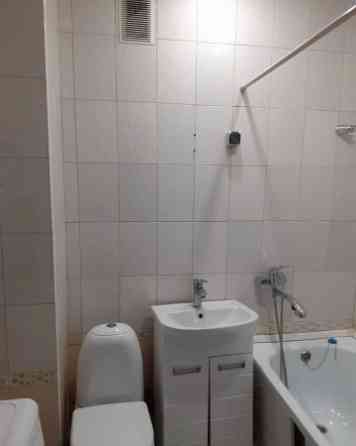 Сдаю однокомнатную квартиру 35.0 м² этаж 1/5, Киевский район, улица Артёма, ориентир Школа 54 Донецк