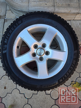 Шины зимние Michelin X-Ice North 4 215/60 R16 на оригинальных дисках TOYOTA Макеевка - изображение 1