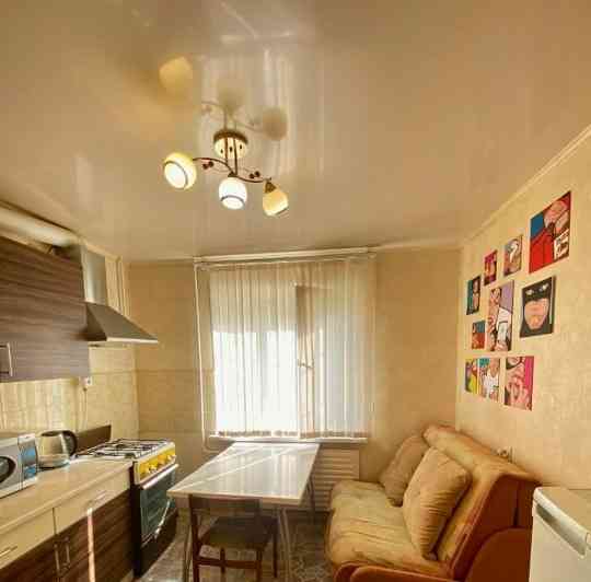 Сдаю однокомнатную квартиру 35.0 м² этаж 3/10 город Донецк, Донецк