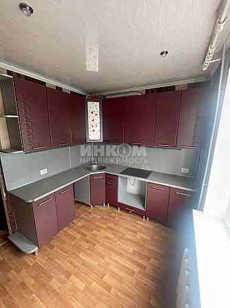 Продам 2к Южноград 2-я Краснознаменная 30 Луганск