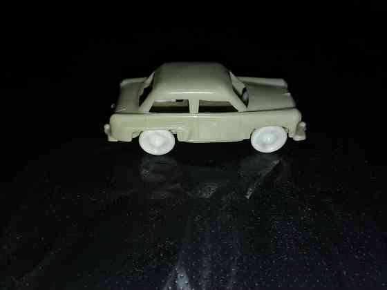 Машинка пластиковая "полтава". редкая. ссср. Стаханов