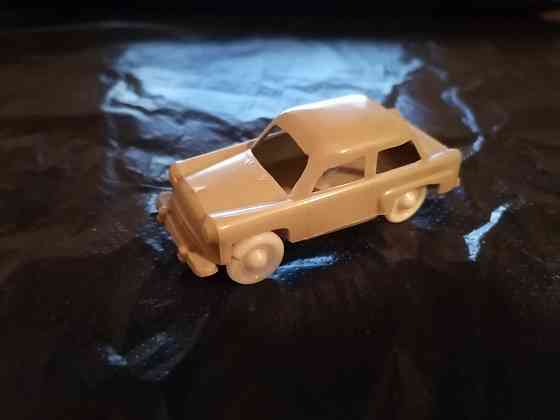 Машинка пластиковая "полтава". редкая. ссср. Стаханов