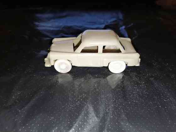 Машинка пластиковая "полтава". редкая. ссср. Стаханов