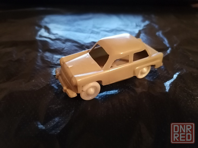 Машинка пластиковая "полтава". редкая. ссср. Стаханов - изображение 1