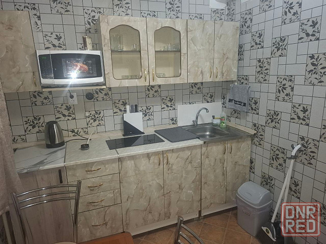 Сдам посуточно однокомнатную квартиру Донецк Микрорайон Мирный Вода Круглосуточно. Донецк - изображение 3