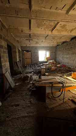 Дом 360м2 ул. Звейнека рн. Таксопарка Луганск