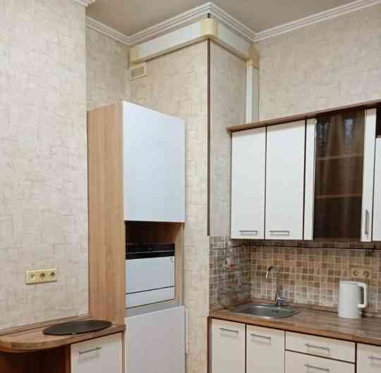 Сдаю двухкомнатную квартиру Район: Ленинский Донецк