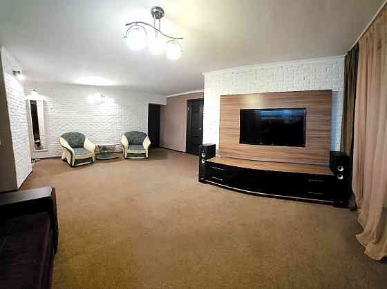 Продам 3-х комнатную квартиру Набережная Донецк