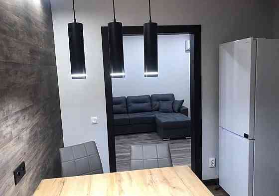 Сдаётcя двухкомнатная кваpтира (64 м2), на 5-м этаже, в Ленинском районе Донецк