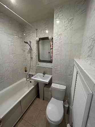 Сдаю двушку на Левом берегу, район 9и. Этаж: 5/9 . Мариуполь