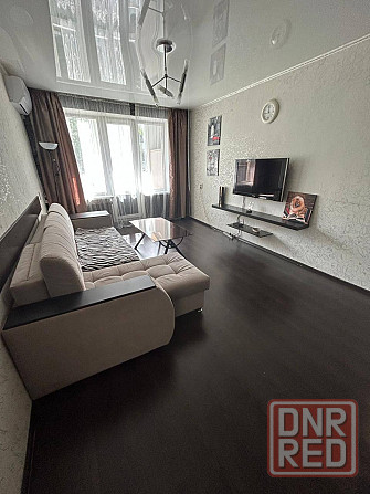 Сдаю двушку на Левом берегу, район 9и. Этаж: 5/9 . Мариуполь - изображение 1