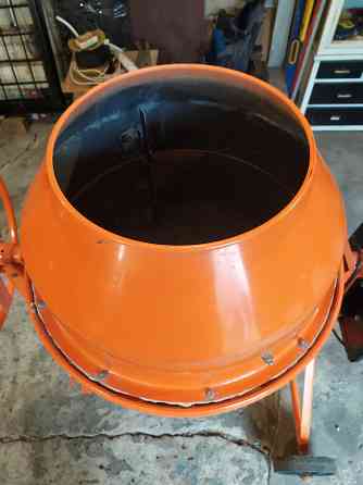 Продам бетономешалку. Донецк