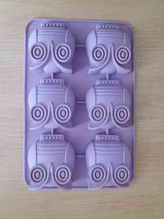 Продам силиконовую форму для выпекания Донецк