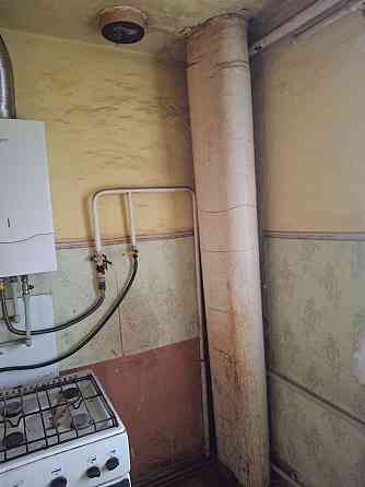 1 ком Кирова 28..4/4 под ремонт не угловая Донецк