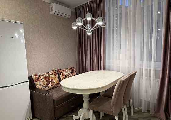 однокомнатную квартиру в самом центре Донецка Донецк