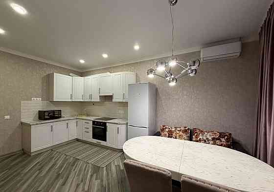 однокомнатную квартиру в самом центре Донецка Донецк