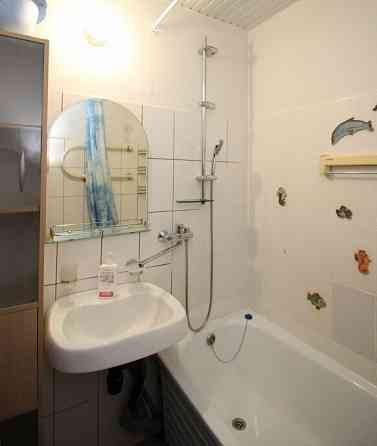 Сдам комфортную и просторную 2- комнатную квартиру в Кировском районе ориентир Текстильщик. Донецк