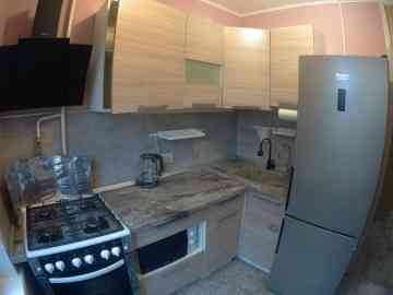 Сдаётся двухкомнатная квартира в Ленинском районе, в районе Цирка. Донецк