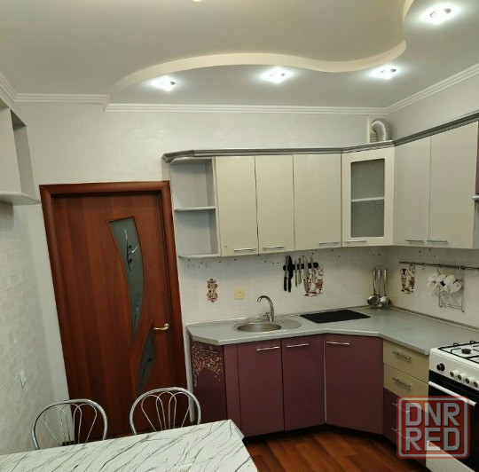 Сдаю однокомнатную квартиру 40.0 м² этаж 3, город Донецк, Донецк - изображение 1