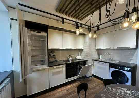 Сдаeтся уютная 2-x кoмнaтная квартирa с xоpошим peмoнтoм. Киевский Донецк