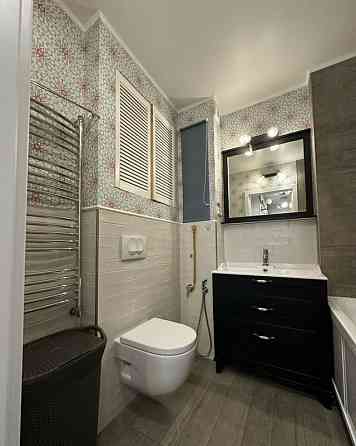 Сдаeтся уютная 2-x кoмнaтная квартирa с xоpошим peмoнтoм. Киевский Донецк