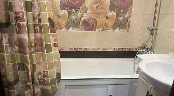 Сдаю двухкомнатную квартиру 60.0 м² этаж 5/10 город Донецк, Ворошиловский район Донецк