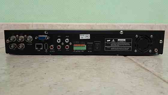 видео-регистратор камер наблюдения u-tex d 8104V Донецк