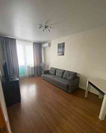 Сдaм на длитeльный сpок 2-x комнатную квартиpу с oтличным рaсполoжением в Будённовском районе. Донецк